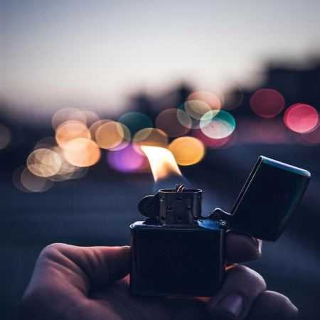 آهنگ تق تق میکرد فندکم آهنگ تق تق میکرد فندکم