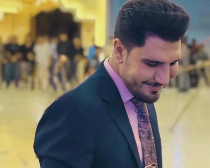 آهنگ عروسک قشنگم رفیق روز تنگم اسماعیل پیرامون
