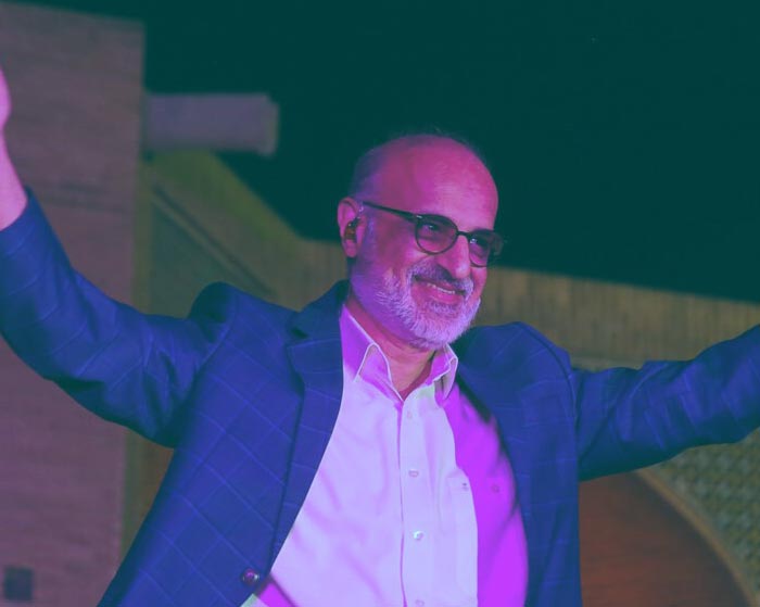 آهنگ بین زمین و آسمون مونده دل من محمد اصفهانی آهنگ بین زمین و آسمون مونده دل من محمد اصفهانی
