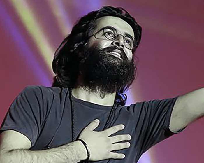 دانلود آهنگ خداحافظ گل پر پر تو را از من جدا کردن مهدی دارابی دانلود آهنگ خداحافظ گل پر پر تو را از من جدا کردن مهدی دارابی